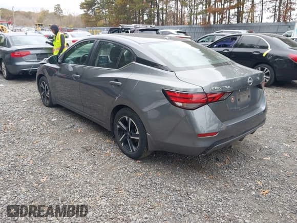 ✅ 2024 Nissan Sentra SV • VIN: 3N1AB8CV4RY222650 • Lot: 43535684. Wystawiony na IAAI z przebiegiem 17 078 mil. Bezpłatny archiwum sprzedaży aukcyjnych z USA i szczegółowy raport historii pojazdu na DreamBid. Zdjęcie 3.