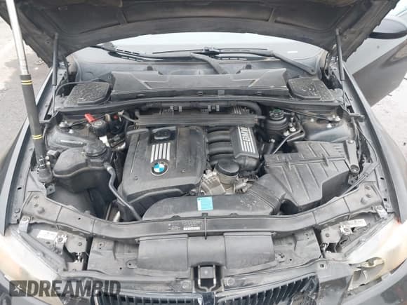 ✅ 2007 BMW 3 Series 328i • VIN: WBAVA33527KX81661 • Лот: 43804652. Опубликован ранее на IAAI с пробегом 198 336 миль. Бесплатный доступ к архиву аукционных продаж из США и подробный отчёт об истории автомобиля на DreamBid. Изображение 10.