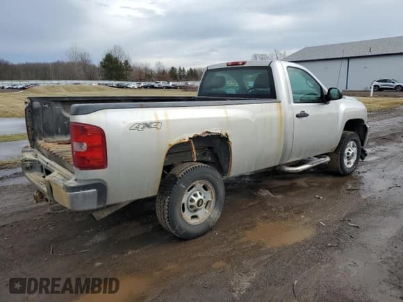 ✅ 2011 Chevrolet Silverado 2500HD Work Truck • VIN: 1GC0KVCG4BZ413862 • Lot: 59756605. Wystawiony na Copart z przebiegiem 162 274 mil. Bezpłatny archiwum sprzedaży aukcyjnych z USA i szczegółowy raport historii pojazdu na DreamBid. Zdjęcie 3.
