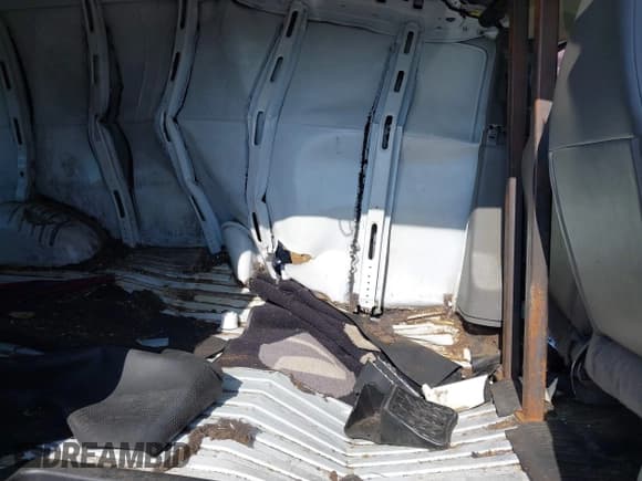 ✅ 2016 Chevrolet Express Cargo • VIN: 1GCZGHFG3G1278918 • Lot: 40711791. Listed on IAAI with 268,643 mi. Free auction sales archive from the USA and detailed vehicle history report at DreamBid. Image 8.