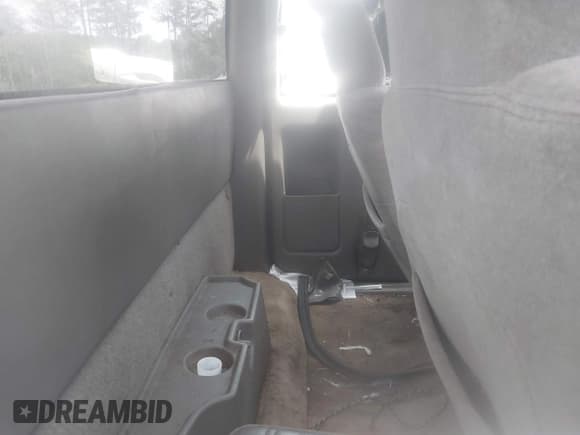 ✅ 2001 Chevrolet S-10 • VIN: 1GCCS195718179331 • Лот: 42230781. Опубликован ранее на IAAI с пробегом 153 627 миль. Бесплатный доступ к архиву аукционных продаж из США и подробный отчёт об истории автомобиля на DreamBid. Изображение 8.