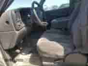 2006 Chevrolet Silverado 1500 LS z VIN 1GCEK19V26Z143573, wystawiony jako Copart lot #70707094 z przebiegiem 223 853 mil mil oraz Szkoda całkowita • Salvage title. Historia ofert i sprzedaży dostępna na DreamBid. Obrazek 7.