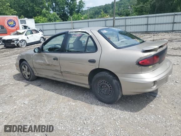 ✅ 2002 Pontiac Sunfire SE • VIN: 1G2JB524927293231 • Lot: 57399375. Wystawiony na Copart z przebiegiem 146 651 mil. Bezpłatny archiwum sprzedaży aukcyjnych z USA i szczegółowy raport historii pojazdu na DreamBid. Zdjęcie 2.