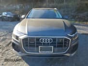✅ 2019 Audi Q8 Premium Plus • VIN: WA1BVAF15KD030049 • Lot: 90229005. Wystawiony na Copart z przebiegiem 59 316 mil. Bezpłatny archiwum sprzedaży aukcyjnych z USA i szczegółowy raport historii pojazdu na DreamBid. Zdjęcie 5.