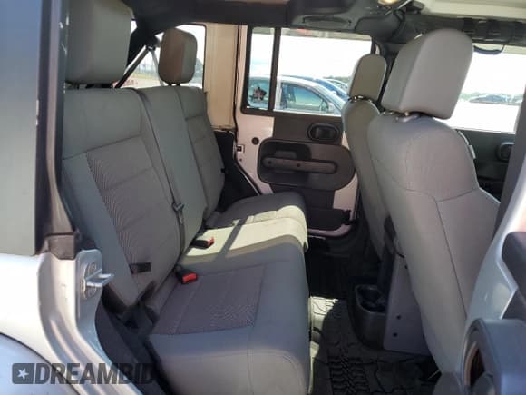 ✅ 2008 Jeep Wrangler Unlimited Sahara • VIN: 1J8GA59148L620681 • Lot: 55584085. Listed on Copart with 168,206 mi. Free auction sales archive from the USA and detailed vehicle history report at DreamBid. Image 11.