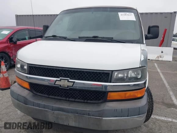 ✅ 2010 Chevrolet Express Passenger LT • VIN: 1GA2G1DG1A1105460 • Lot: 42183627. Wystawiony na IAAI z przebiegiem 165 692 mil. Bezpłatny archiwum sprzedaży aukcyjnych z USA i szczegółowy raport historii pojazdu na DreamBid. Zdjęcie 11.