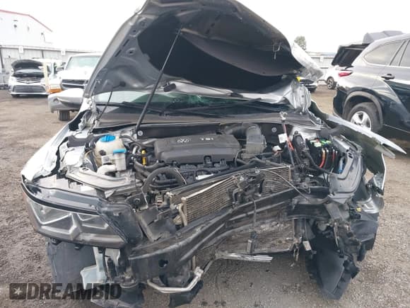 ✅ 2017 Volkswagen Passat S • VIN: 1VWAT7A35HC003660 • Лот: 43744158. Опубликован ранее на IAAI с пробегом 134 221 миль. Бесплатный доступ к архиву аукционных продаж из США и подробный отчёт об истории автомобиля на DreamBid. Изображение 13.