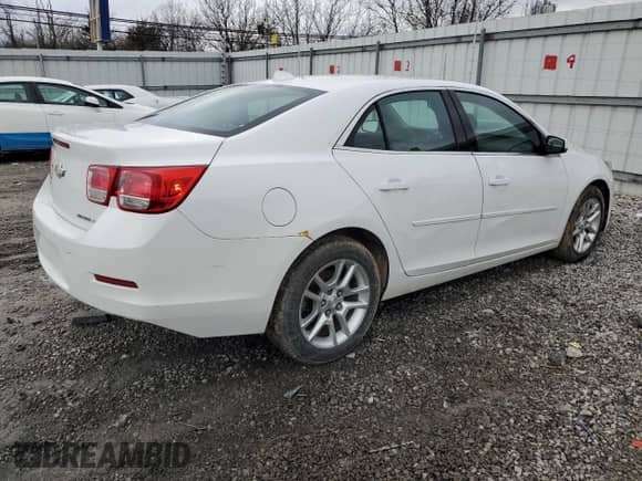 2013 Chevrolet Malibu LT z VIN 1G11C5SA8DF207164, wystawiony jako Copart lot #44218865 z przebiegiem 202 017 mil mil oraz Nie do naprawy • Non repairable. Historia ofert i sprzedaży dostępna na DreamBid. Obrazek 3.