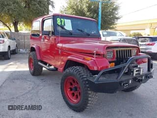 ✅ 1987 Jeep Wrangler • VIN: 2BCCL8115HB509104 • Lot: 43708992. Wystawiony na IAAI z przebiegiem 204 944 mil. Bezpłatny archiwum sprzedaży aukcyjnych z USA i szczegółowy raport historii pojazdu na DreamBid. Zdjęcie 1.