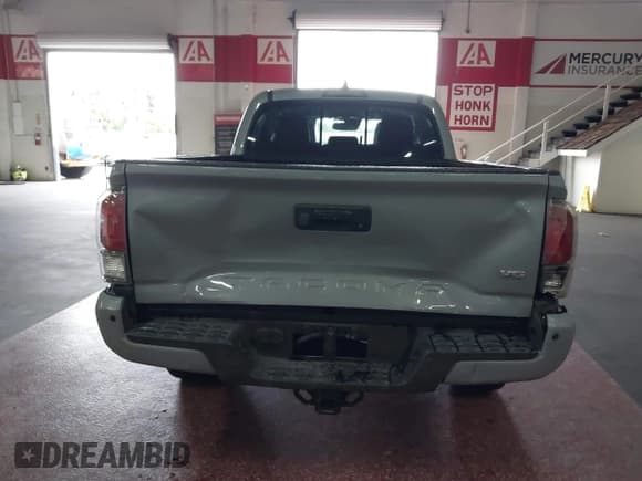 ✅ 2021 Toyota Tacoma SR5 • VIN: 3TMDZ5BN5MM114494 • Лот: 41723032. Опубликован ранее на IAAI с пробегом 54 477 миль. Бесплатный доступ к архиву аукционных продаж из США и подробный отчёт об истории автомобиля на DreamBid. Изображение 16.
