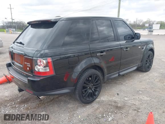 ✅ 2010 Land Rover Range Rover Sport HSE Lux • VIN: SALSK2D45AA252469 • Lot: 41915892. Listed on IAAI with 177,112 mi. Free auction sales archive from the USA and detailed vehicle history report at DreamBid. Image 4.