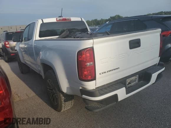 ✅ 2021 Chevrolet Colorado 2WD Work Truck • VIN: 1GCHSBEA2M1208553 • Лот: 63029544. Опубликован ранее на Copart с пробегом 100 094 миль. Бесплатный доступ к архиву аукционных продаж из США и подробный отчёт об истории автомобиля на DreamBid. Изображение 2.