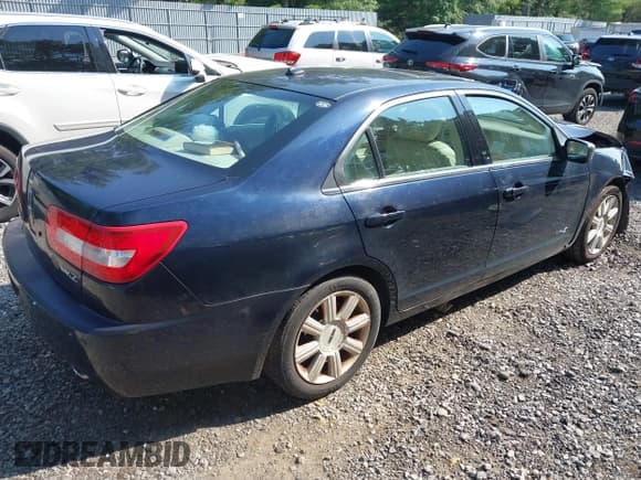 ✅ 2008 Lincoln MKZ • VIN: 3LNHM26T28R618397 • Lot: 42803909. Listed on IAAI with 102,373 mi. Free auction sales archive from the USA and detailed vehicle history report at DreamBid. Image 4.