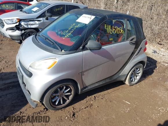 ✅ 2009 Smart fortwo Passion • VIN: WMEEK31X99K301253 • Lot: 41667056. Listed on IAAI with 176,021 mi. Free auction sales archive from the USA and detailed vehicle history report at DreamBid. Image 2.