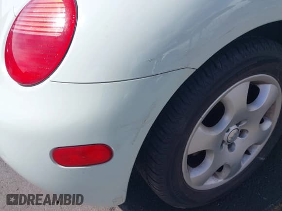 ✅ 2002 Volkswagen Beetle GLS • VIN: 3VWCB21C92M454501 • Lot: 43358460. Listed on IAAI with 64,980 mi. Free auction sales archive from the USA and detailed vehicle history report at DreamBid. Image 6.