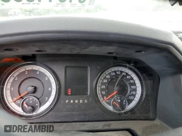 2020 Ram 1500 Tradesman z VIN 1C6RR7ST7LS149101, wystawiony jako Copart lot #64644365 z przebiegiem 135 573 mil mil oraz Szkoda całkowita • Salvage title. Historia ofert i sprzedaży dostępna na DreamBid. Obrazek 9.