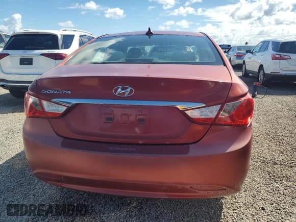 ✅ 2013 Hyundai Sonata GLS • VIN: 5NPEB4AC8DH696549 • Lot: 74625094. Listed on Copart with 39,739 mi. Free auction sales archive from the USA and detailed vehicle history report at DreamBid. Image 6.