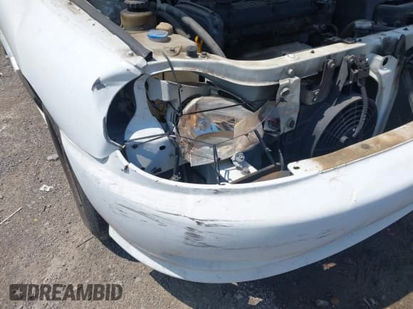 ✅ 2001 Kia Rio • VIN: KNADC123X16506811 • Lot: 42574042. Listed on IAAI with 179,226 mi. Free auction sales archive from the USA and detailed vehicle history report at DreamBid. Image 6.