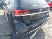 ✅ 2018 Volkswagen Atlas SEL Premium • VIN: 1V2NR2CA9JC563980 • Lot: 42416398. Wystawiony na IAAI z przebiegiem 90 504 mil. Bezpłatny archiwum sprzedaży aukcyjnych z USA i szczegółowy raport historii pojazdu na DreamBid. Zdjęcie 6.