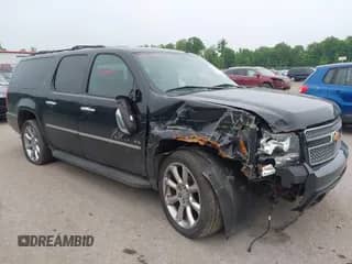 2013 Chevrolet Suburban LTZ с VIN 1GNSKKE72DR121982, выставлен на аукционе IAAI как лот 42430803 с пробегом 184 444 миль миль и . История ставок и продаж доступна на DreamBid. Изображение 1.