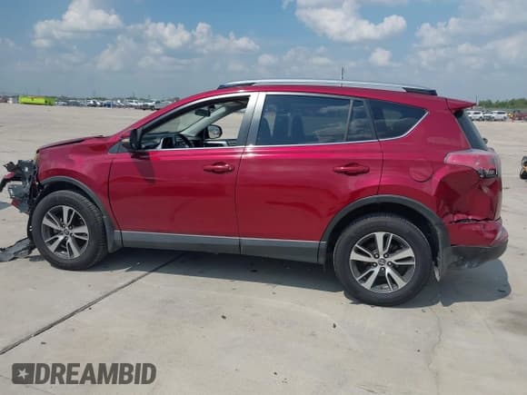 ✅ 2018 Toyota RAV4 XLE • VIN: JTMWFREV1JD113984 • Лот: 43257691. Опубликован ранее на IAAI с пробегом 154 950 миль. Бесплатный доступ к архиву аукционных продаж из США и подробный отчёт об истории автомобиля на DreamBid. Изображение 13.