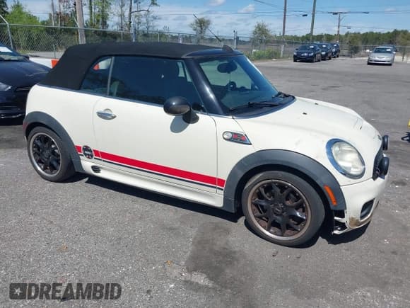 ✅ 2010 MINI Convertible S • VIN: WMWMS3C57ATY51245 • Лот: 41802174. Опубликован ранее на IAAI с пробегом 110 154 миль. Бесплатный доступ к архиву аукционных продаж из США и подробный отчёт об истории автомобиля на DreamBid. Изображение 1.