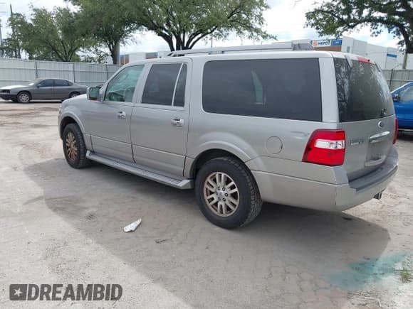 ✅ 2012 Ford Expedition Max King Ranch • VIN: 1FMJK1H54CEF06860 • Лот: 43463226. Опубликован ранее на IAAI с пробегом 202 229 миль. Бесплатный доступ к архиву аукционных продаж из США и подробный отчёт об истории автомобиля на DreamBid. Изображение 3.