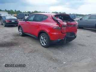 2024 Dodge Hornet R/T z VIN ZACPDFCW0R3A31267, wystawiony jako IAAI lot #43054322 z przebiegiem 33 581 mil mil oraz . Historia ofert i sprzedaży dostępna na DreamBid. Obrazek 3.