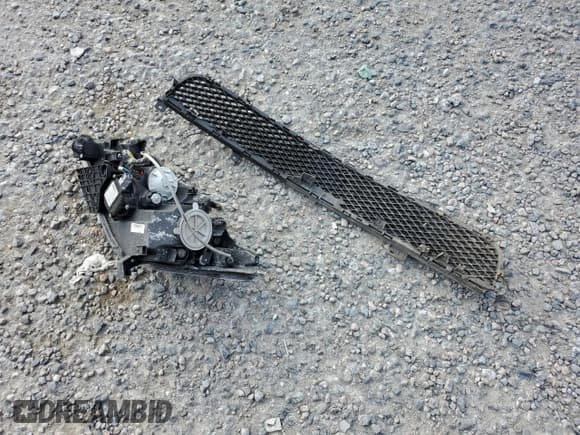 ✅ 2018 Mazda 3 Grand Touring • VIN: 3MZBN1M39JM217983 • Lot: 85292885. Listed on Copart with 127,434 mi. Free auction sales archive from the USA and detailed vehicle history report at DreamBid. Image 13.