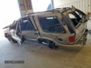 ✅ 2001 Chevrolet Blazer LS • VIN: 1GNCS13W212105701 • Lot: 68352475. Wystawiony na Copart z przebiegiem Nie podano. Bezpłatny archiwum sprzedaży aukcyjnych z USA i szczegółowy raport historii pojazdu na DreamBid. Zdjęcie 2.