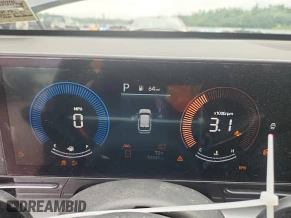 2024 Hyundai Kona SEL z VIN KM8HBCAB4RU103938, wystawiony jako Copart lot #71125875 z przebiegiem 30 341 mil mil oraz Szkoda całkowita • Salvage title. Historia ofert i sprzedaży dostępna na DreamBid. Obrazek 9.