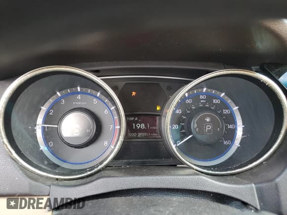 ✅ 2011 Hyundai Sonata GLS • VIN: 5NPEB4AC3BH274976 • Lot: 67074434. Listed on Copart with 202,253 mi. Free auction sales archive from the USA and detailed vehicle history report at DreamBid. Image 9.