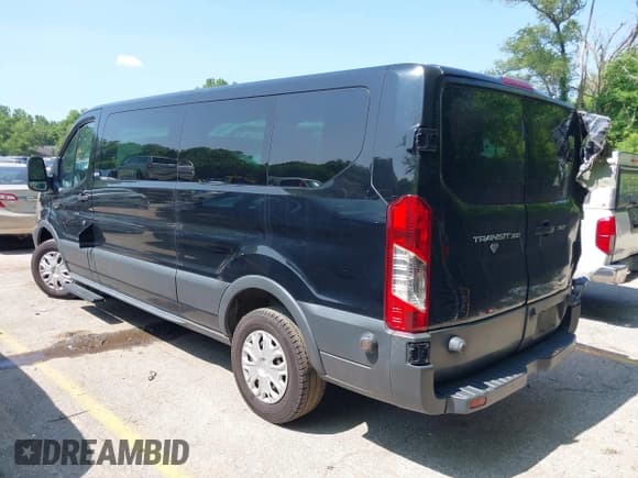 ✅ 2017 Ford Transit XL • VIN: 1FBZX2ZM3HKA20753 • Lot: 42340639. Wystawiony na IAAI z przebiegiem 322 450 mil. Bezpłatny archiwum sprzedaży aukcyjnych z USA i szczegółowy raport historii pojazdu na DreamBid. Zdjęcie 3.