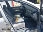 ✅ 2007 Suzuki Forenza • VIN: KL5JD56Z37K545965 • Lot: 42126552. Wystawiony na IAAI z przebiegiem 55 660 mil. Bezpłatny archiwum sprzedaży aukcyjnych z USA i szczegółowy raport historii pojazdu na DreamBid. Zdjęcie 5.