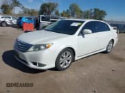✅ 2012 Toyota Avalon Limited • VIN: 4T1BK3DB3CU447611 • Lot: 43473551. Wystawiony na IAAI z przebiegiem 135 121 mil. Bezpłatny archiwum sprzedaży aukcyjnych z USA i szczegółowy raport historii pojazdu na DreamBid. Zdjęcie 2.