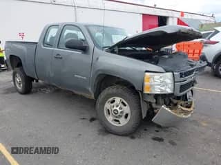 2011 Chevrolet Silverado 2500HD Work Truck z VIN 1GC2KVCG7BZ155233, wystawiony jako IAAI lot #42703769 z przebiegiem 319 001 mil mil oraz . Historia ofert i sprzedaży dostępna na DreamBid. Obrazek 1.
