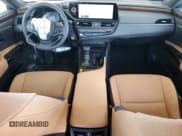 ✅ 2025 Lexus ES 350 • VIN: 58ADZ1B17SU197428 • Lot: 80085855. Wystawiony na Copart z przebiegiem 5 834 mil. Bezpłatny archiwum sprzedaży aukcyjnych z USA i szczegółowy raport historii pojazdu na DreamBid. Zdjęcie 8.