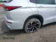 2023 Mitsubishi Outlander SEL z VIN JA4J3VA89PZ046293, wystawiony jako IAAI lot #42376311 z przebiegiem 37 850 mil mil oraz . Historia ofert i sprzedaży dostępna na DreamBid. Obrazek 17.