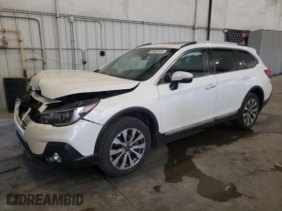 ✅ 2019 Subaru Outback Touring • VIN: 4S4BSATC5K3375569 • Лот: 81961975. Опубликован ранее на Copart с пробегом 76 486 миль. Бесплатный доступ к архиву аукционных продаж из США и подробный отчёт об истории автомобиля на DreamBid. Изображение 1.