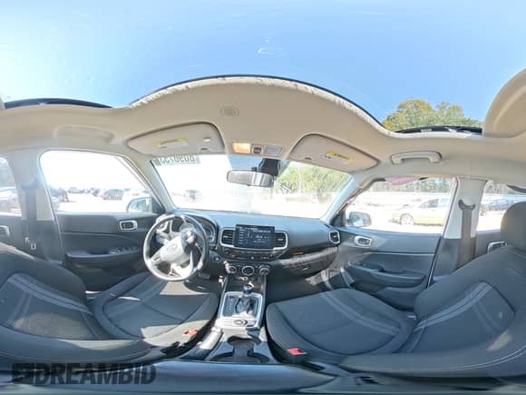 2024 Hyundai Venue Limited z VIN KMHRC8A32RU285534, wystawiony jako Copart lot #80967535 z przebiegiem 50 446 mil mil oraz Szkoda całkowita • Salvage title. Historia ofert i sprzedaży dostępna na DreamBid. Obrazek 15.