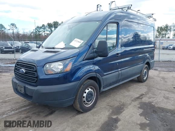 ✅ 2019 Ford Transit • VIN: 1FTYE1CM9KKA48967 • Lot: 41737039. Wystawiony na IAAI z przebiegiem 153 445 mil. Bezpłatny archiwum sprzedaży aukcyjnych z USA i szczegółowy raport historii pojazdu na DreamBid. Zdjęcie 2.