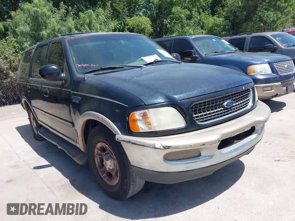 ✅ 2001 Ford Expedition Eddie Bauer • VIN: 1FMRU17W81LA89176 • Lot: 42847124. Listed on IAAI with 291,799 mi. Free auction sales archive from the USA and detailed vehicle history report at DreamBid. Image 1.