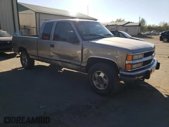 ✅ 1999 Chevrolet Silverado 1500 • VIN: 1GCEK19R4XR131820 • Лот: 74226404. Опубликован ранее на Copart с пробегом 287 103 миль. Бесплатный доступ к архиву аукционных продаж из США и подробный отчёт об истории автомобиля на DreamBid. Изображение 4.