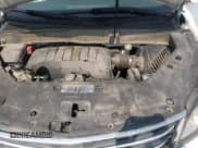 ✅ 2017 Chevrolet Traverse LT • VIN: 1GNKRGKD5HJ230105 • Lot: 64351324. Wystawiony na Copart z przebiegiem 131 593 mil. Bezpłatny archiwum sprzedaży aukcyjnych z USA i szczegółowy raport historii pojazdu na DreamBid. Zdjęcie 11.