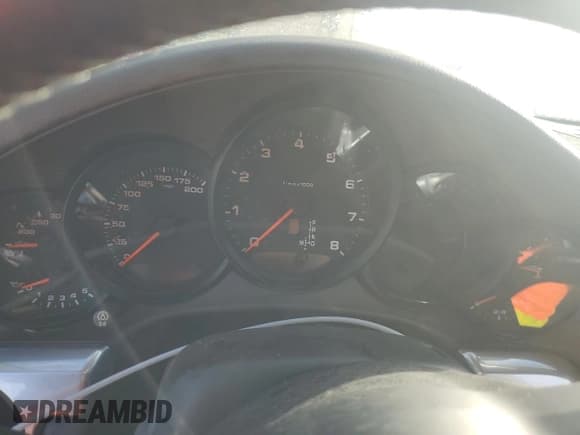 ✅ 2017 Porsche 911 Carrera • VIN: WP0CA2A9XHS141399 • Лот: 75233044. Опубликован ранее на Copart с пробегом Не указан. Бесплатный доступ к архиву аукционных продаж из США и подробный отчёт об истории автомобиля на DreamBid. Изображение 9.