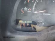 ✅ 1997 Dodge Dakota • VIN: 1B7GL23Y6VS207961 • Lot: 43703708. Wystawiony na IAAI z przebiegiem 297 431 mil. Bezpłatny archiwum sprzedaży aukcyjnych z USA i szczegółowy raport historii pojazdu na DreamBid. Zdjęcie 7.