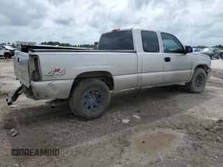 2006 Chevrolet Silverado 1500 LT1 z VIN 2GCEK19V061339312, wystawiony jako Copart lot #73083784 z przebiegiem Nie podano mil oraz Szkoda całkowita • Salvage title. Historia ofert i sprzedaży dostępna na DreamBid. Obrazek 3.