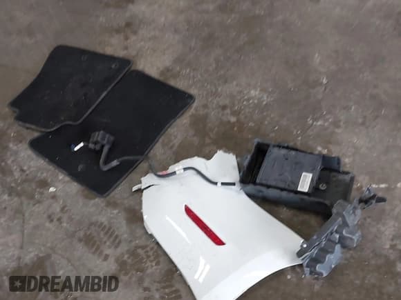 ✅ 2022 Ford Mustang GT • VIN: 1FA6P8CF6N5107199 • Lot: 42359080. Listed on IAAI with 14,258 mi. Free auction sales archive from the USA and detailed vehicle history report at DreamBid. Image 12.