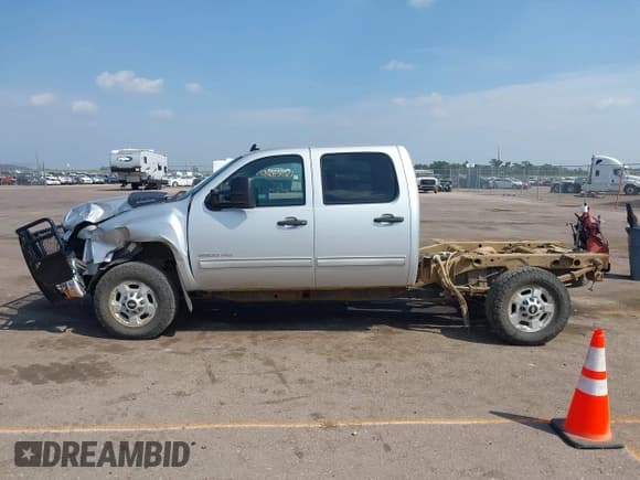 ✅ 2011 Chevrolet Silverado 2500HD LT • VIN: 1GC1KXCG1BF108806 • Лот: 42883737. Опубликован ранее на IAAI с пробегом 188 963 миль. Бесплатный доступ к архиву аукционных продаж из США и подробный отчёт об истории автомобиля на DreamBid. Изображение 14.