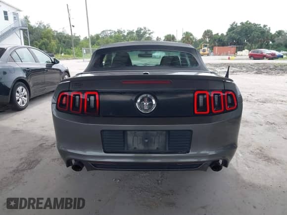 2014 Ford Mustang V6 с VIN 1ZVBP8EM7E5246694, выставлен на аукционе IAAI как лот 43213482 с пробегом 204 803 миль миль и . История ставок и продаж доступна на DreamBid. Изображение 16.